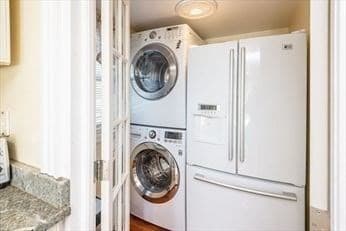 116 Central #A photo 3