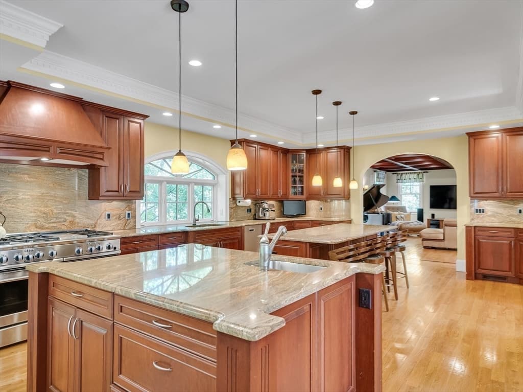 10 Cullen Cir