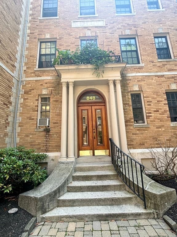 848 Massachusetts Ave #3