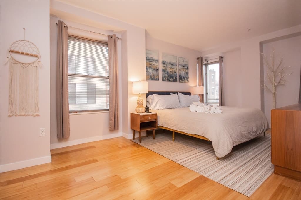 16 Miner St #401 photo 3