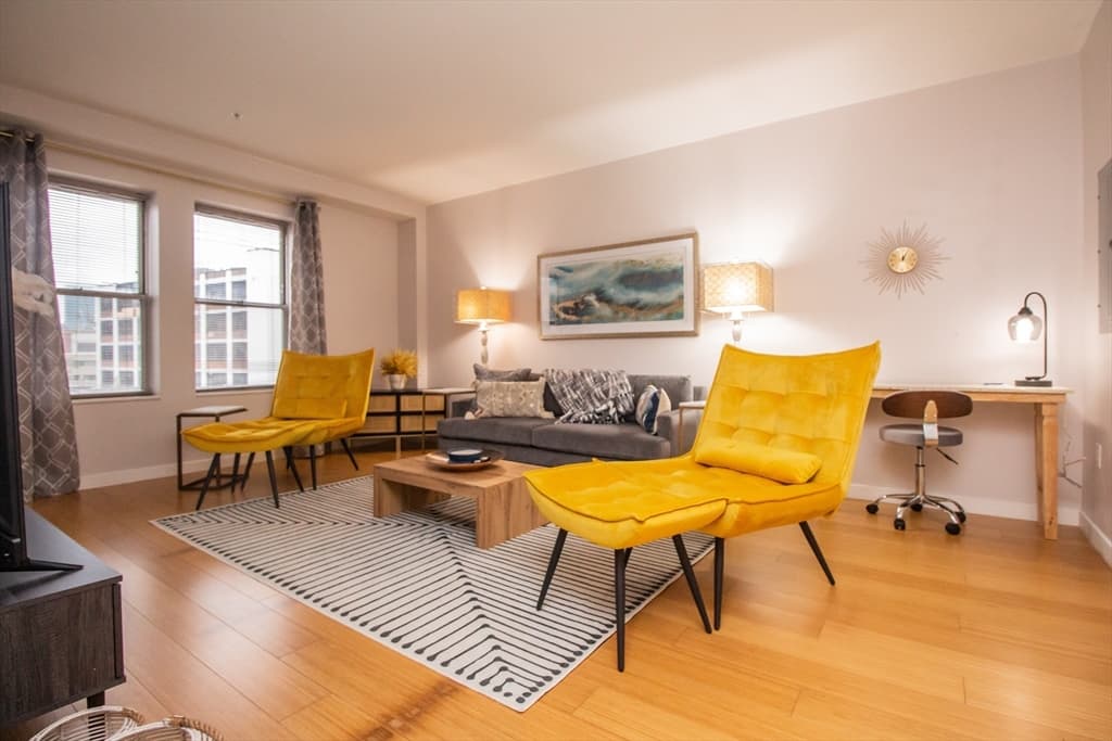 16 Miner St #401