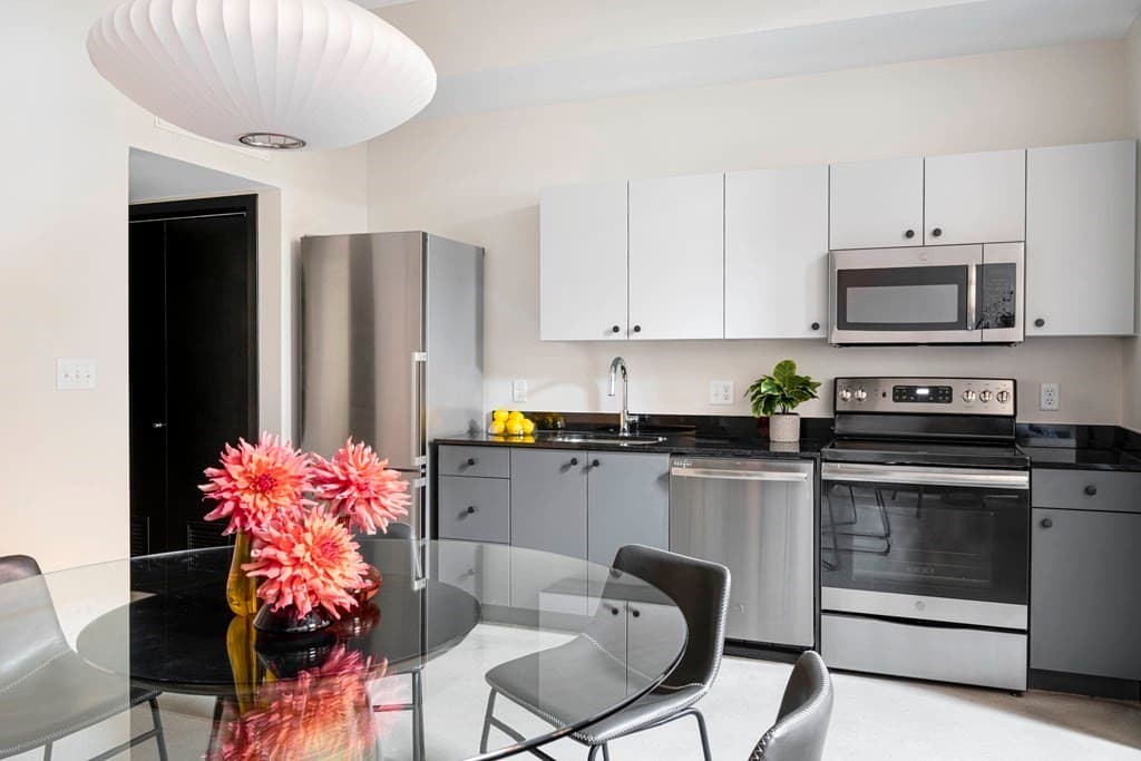 1060 Broadway #207 photo 3