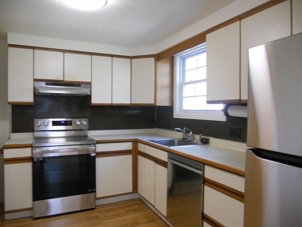 30 B Nelson Street #B photo 2