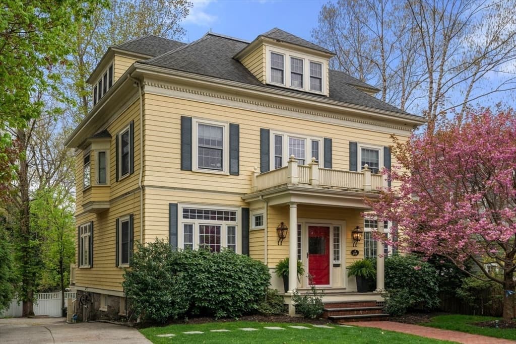 204 Homer St
