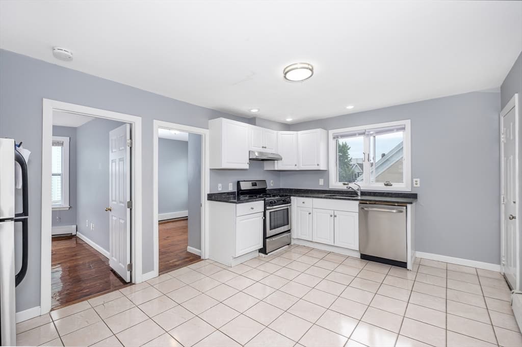 12 Kilby St #3L photo 2