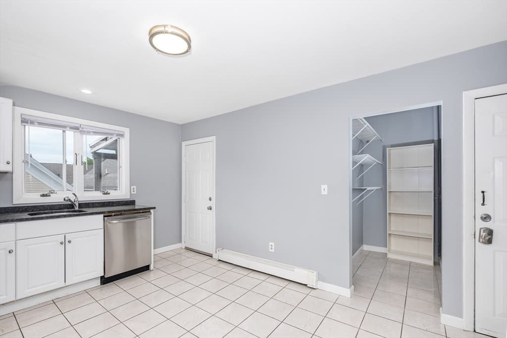 12 Kilby St #3L photo 4
