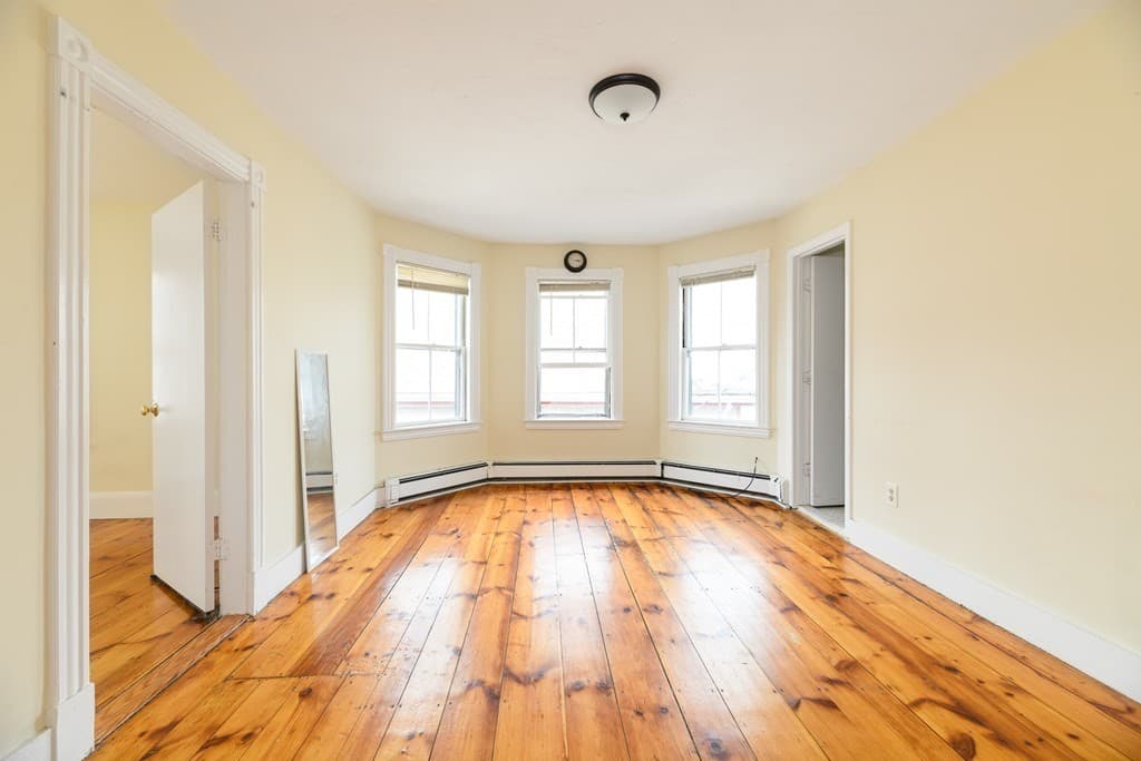 12 Kilby St #3R photo 3