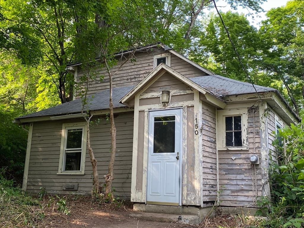 150 Athol Rd photo 2