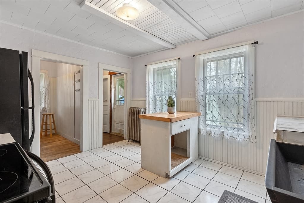 258 Wallingford Ave photo 4