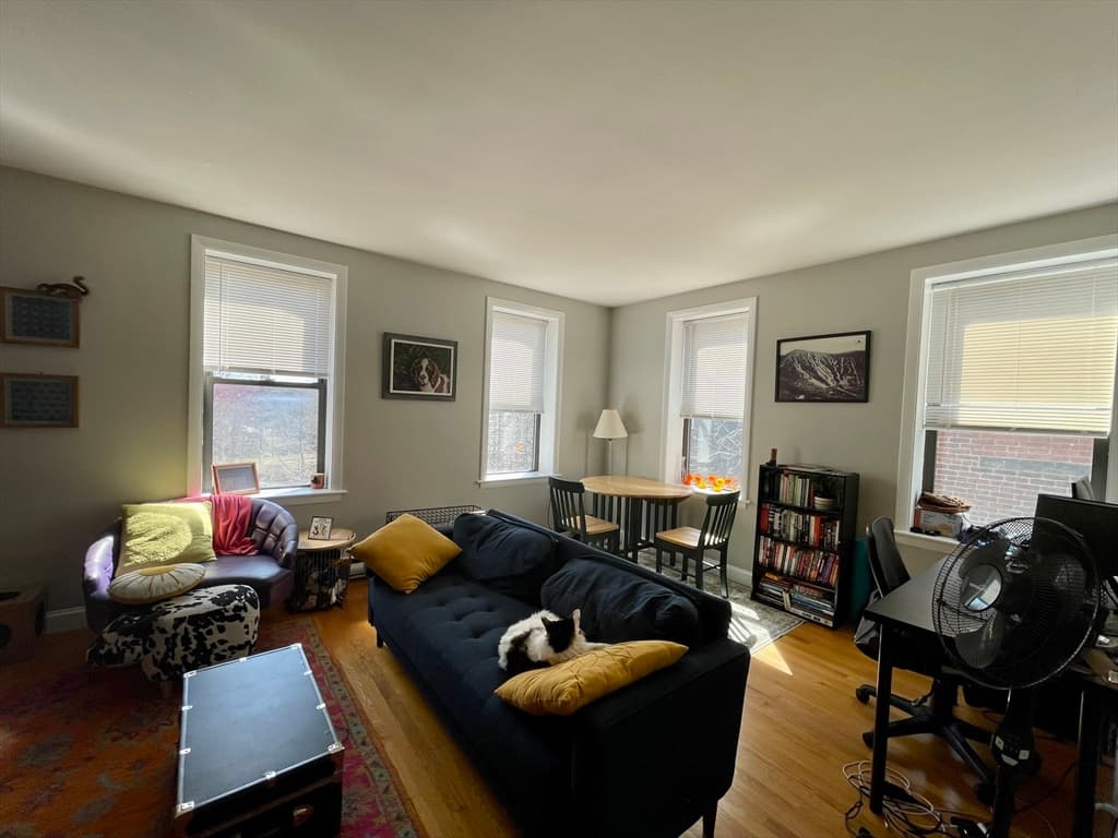 90 St Botolph St #9 photo 3