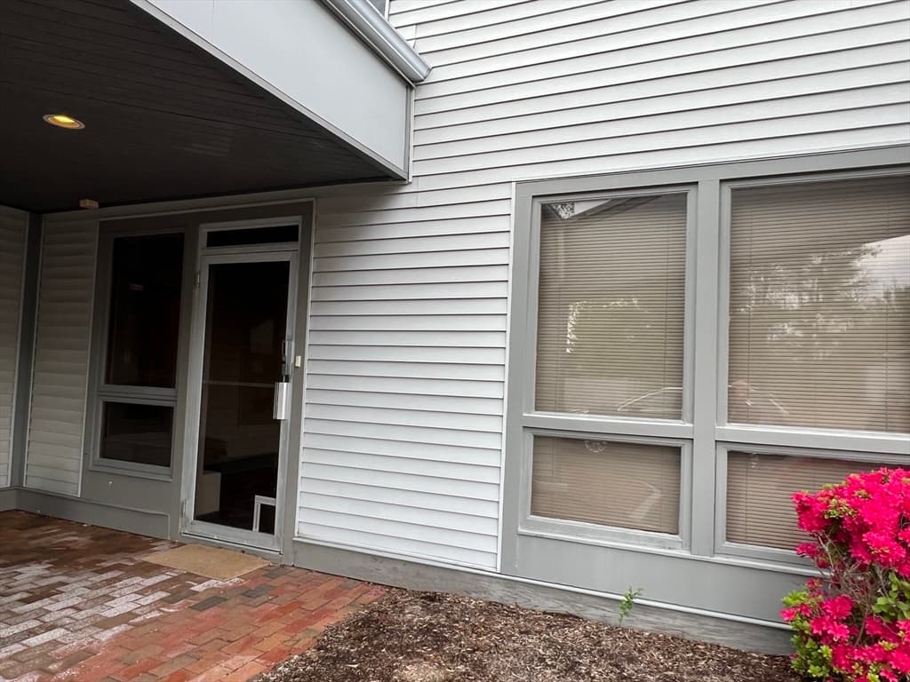 104 Moody Street photo 5