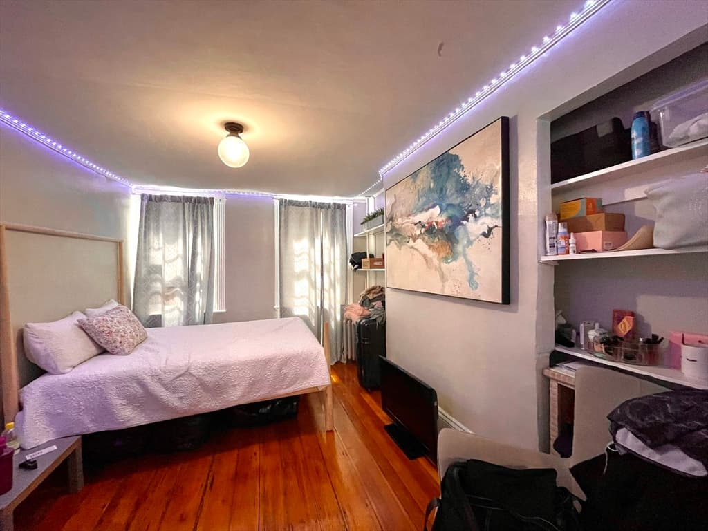 2 Champney Pl #2 photo 3