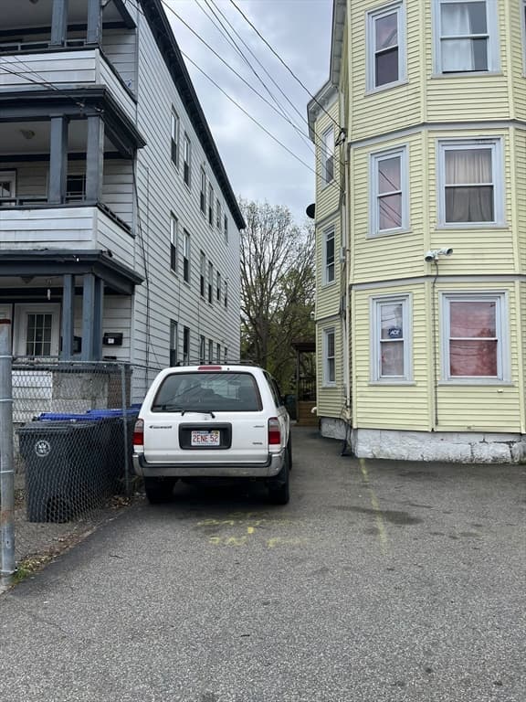 4-6 Lawrence St photo 3