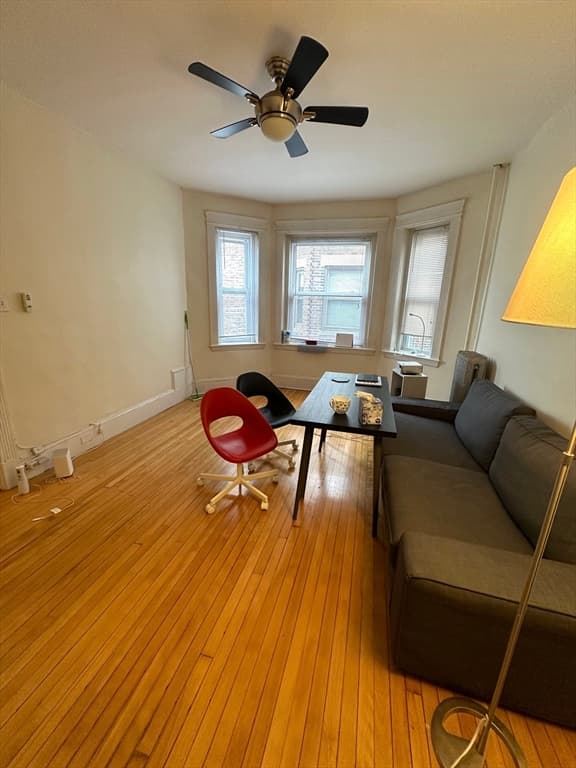 223 Harvard Ave #4 photo 3