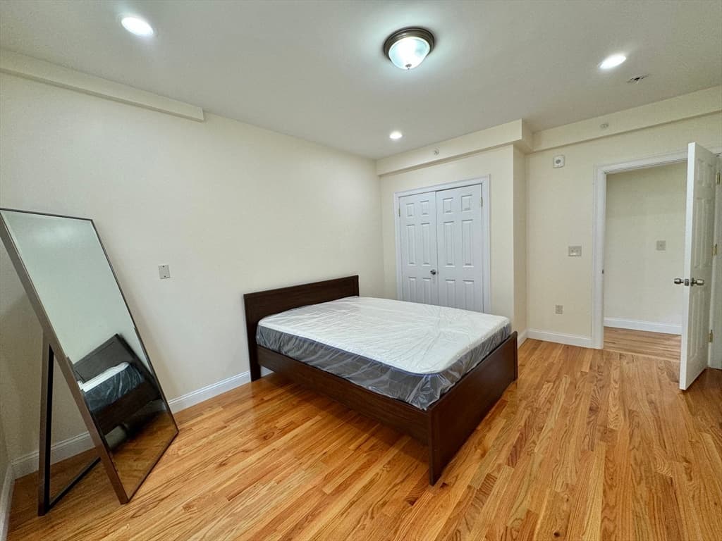 60 Mather St #3 photo 4