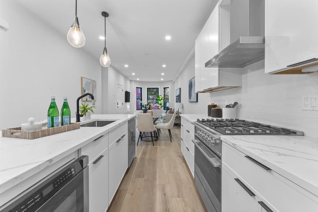93 Thorndike Street #1 photo 2