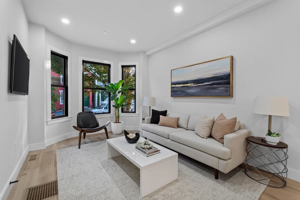 93 Thorndike Street #1 photo 4