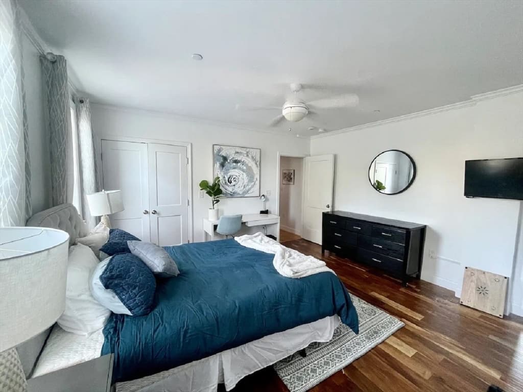 1008 Tremont St #5 photo 3