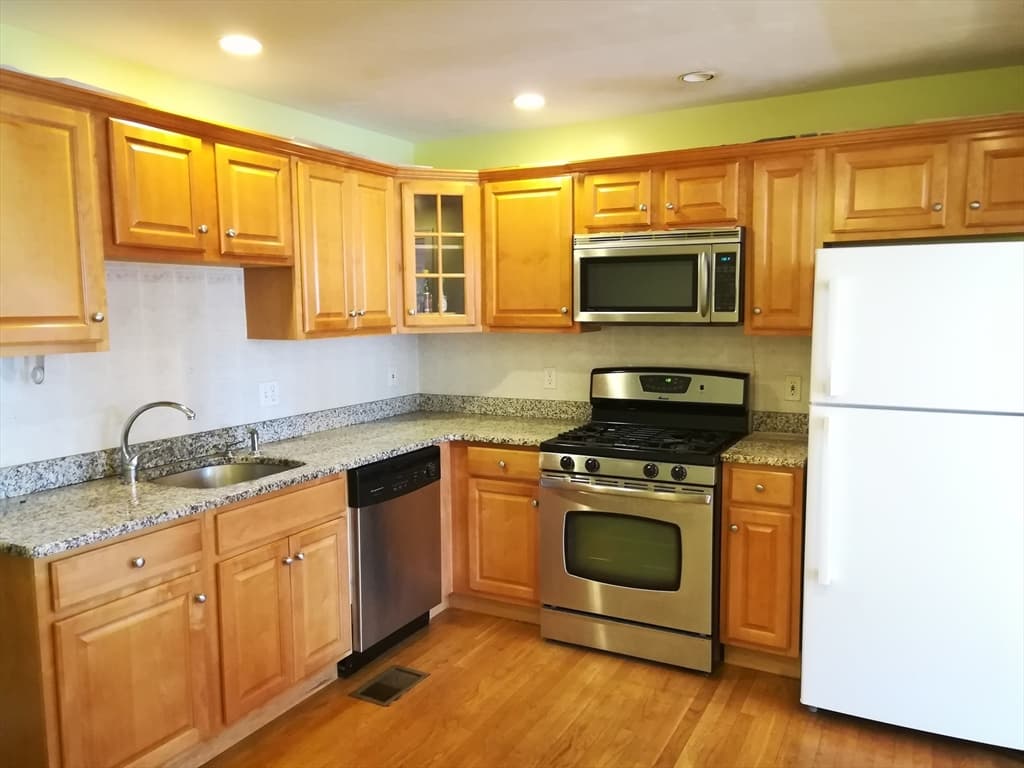 115 Elm St #3 photo 4