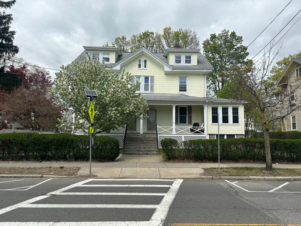 71 W Wyoming Ave #4