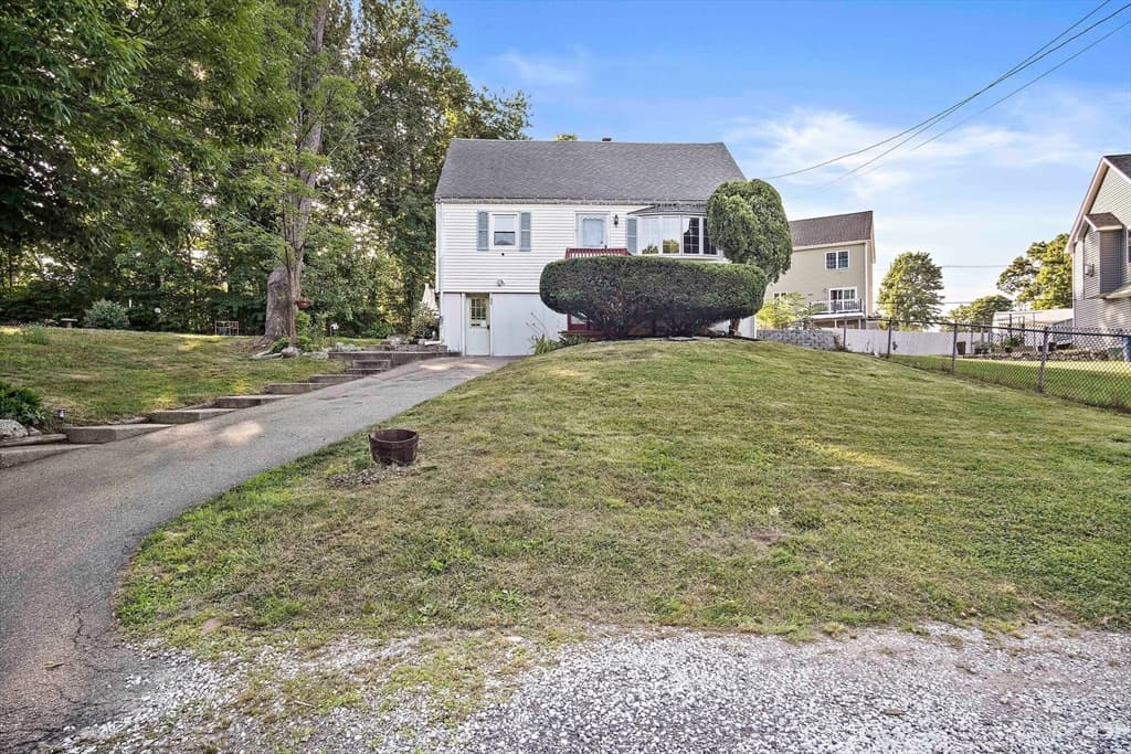 64 Pinedale Ave. photo 2