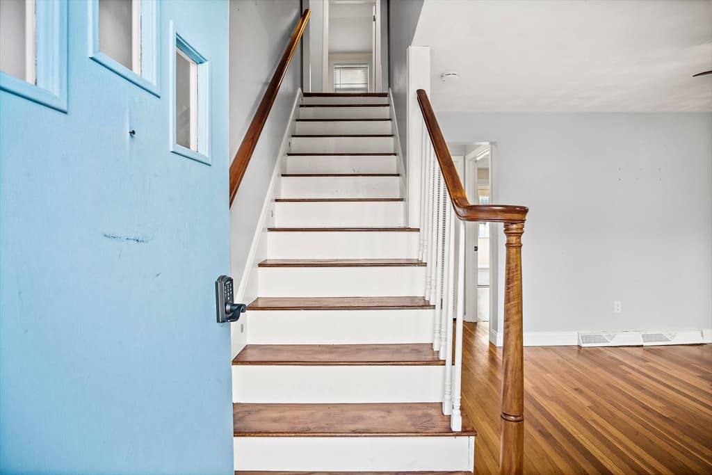 64 Pinedale Ave. photo 3