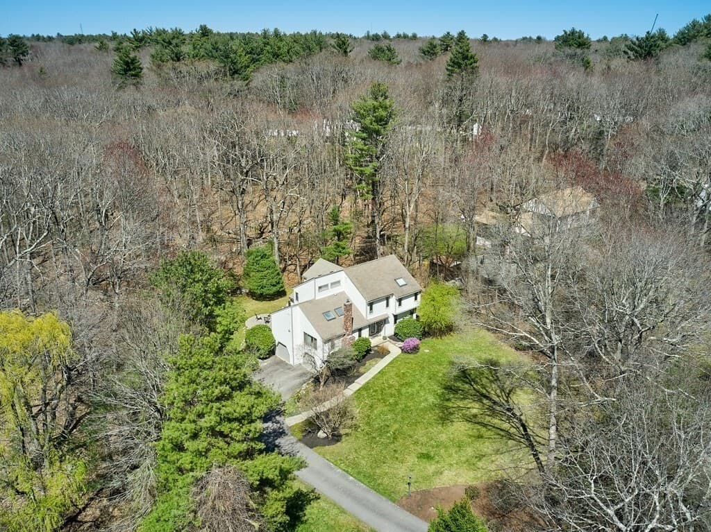 56 Teresa Rd