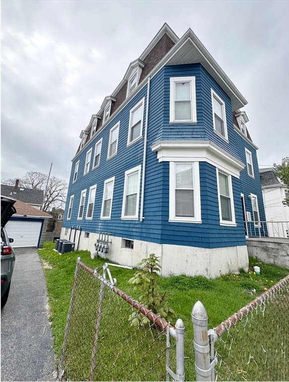 285 Whipple St #1 photo 2