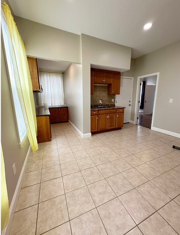 285 Whipple St #1 photo 5
