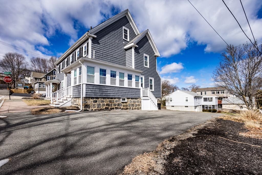 161 Bates Ave #161