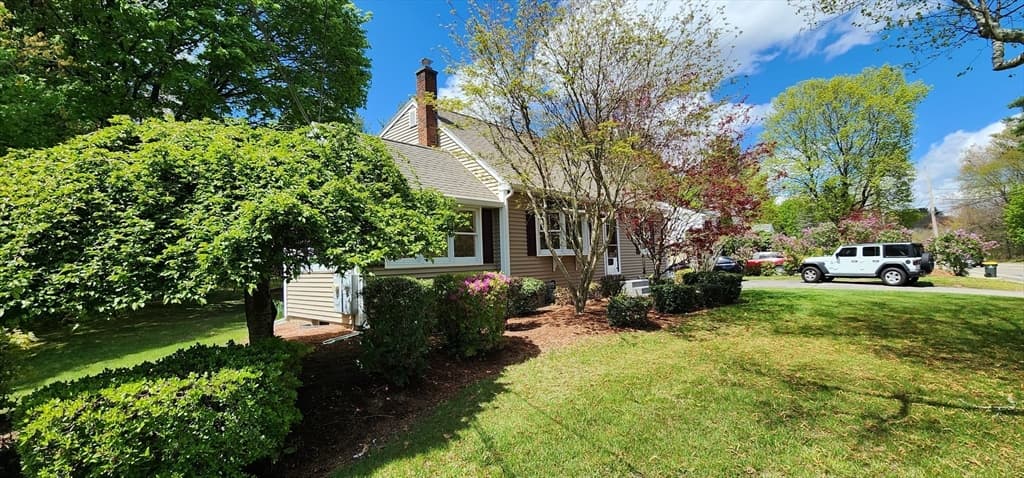 850 Pond Street #0 photo 3