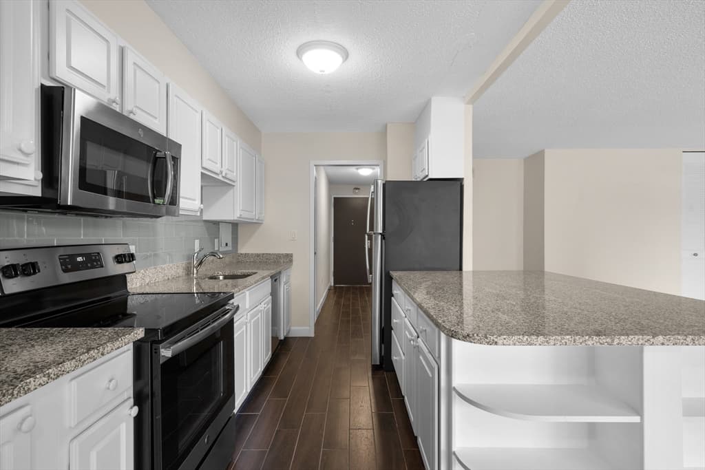 60 Longwood Ave #307 photo 3