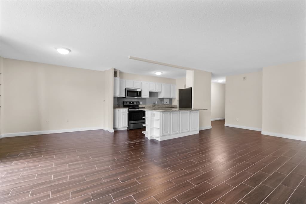 60 Longwood Ave #307 photo 5
