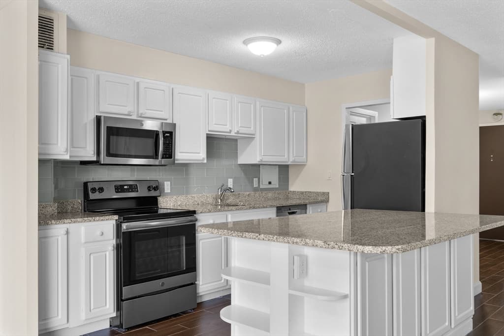 60 Longwood Ave #307 photo 4