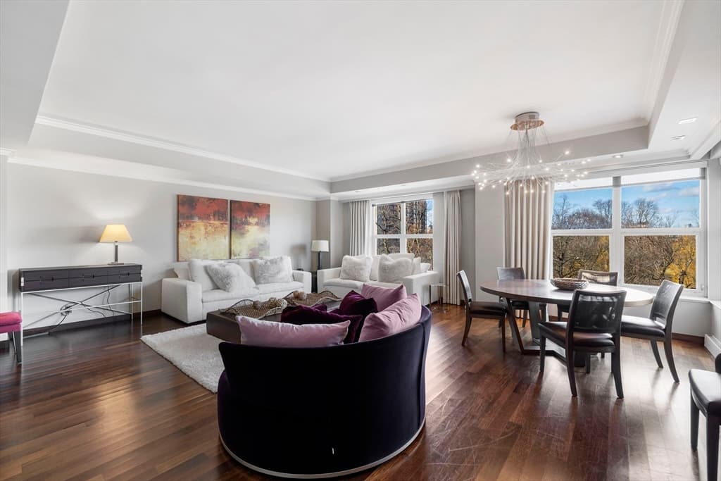 300 Boylston #505