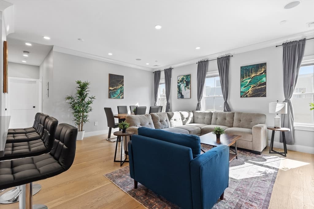 225 Havre Street #2 photo 5