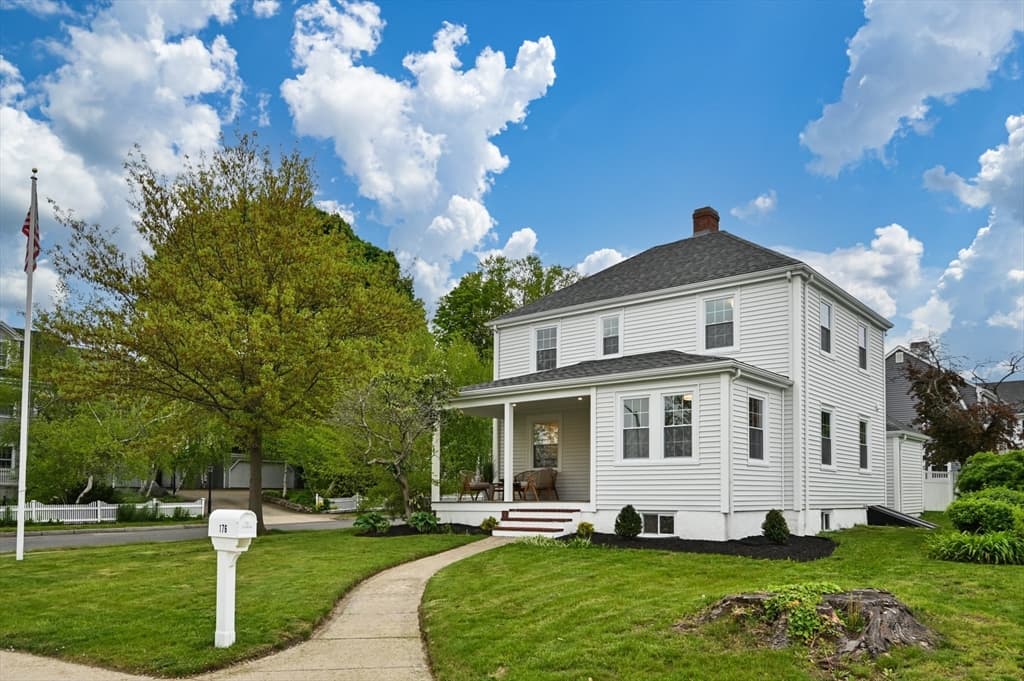 176 Main St photo 2