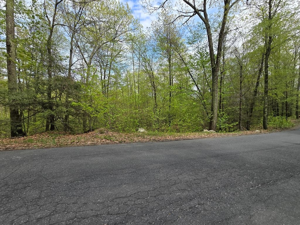 70 Crooked Ledge Rd photo 2