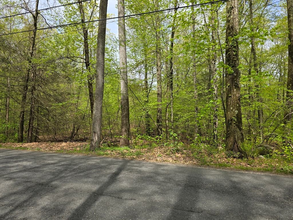 70 Crooked Ledge Rd