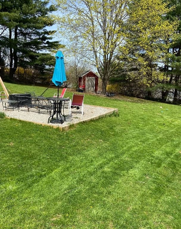 26 Bay Path photo 3