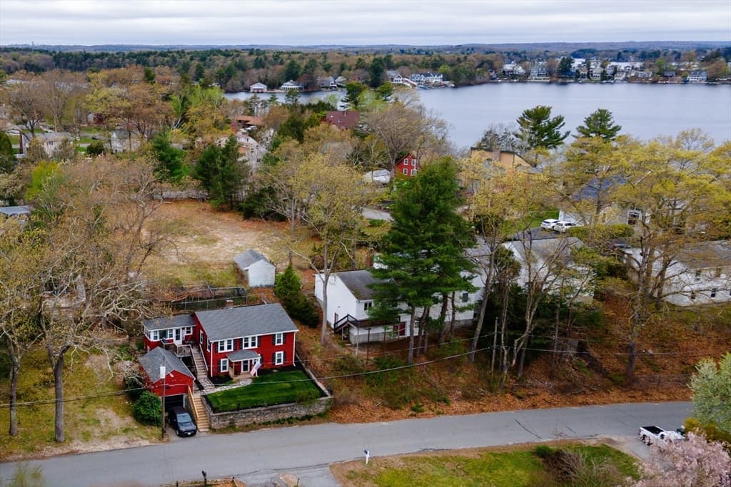 7 Colonial Rd photo 2