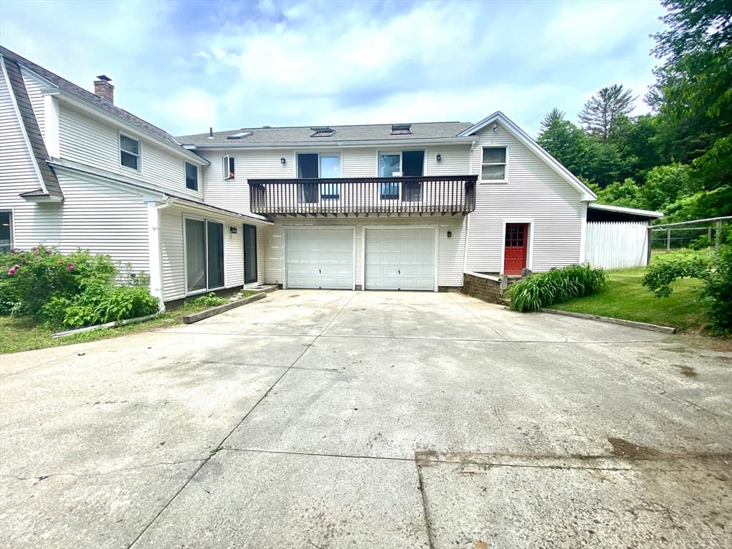 134 Huntington Rd photo 3