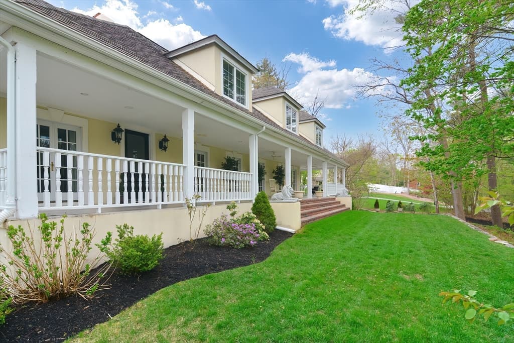 111 Lincoln Street photo 3