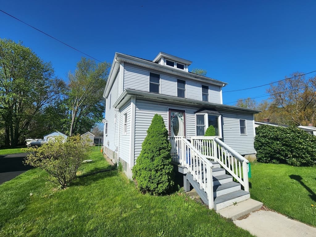 247 County St
