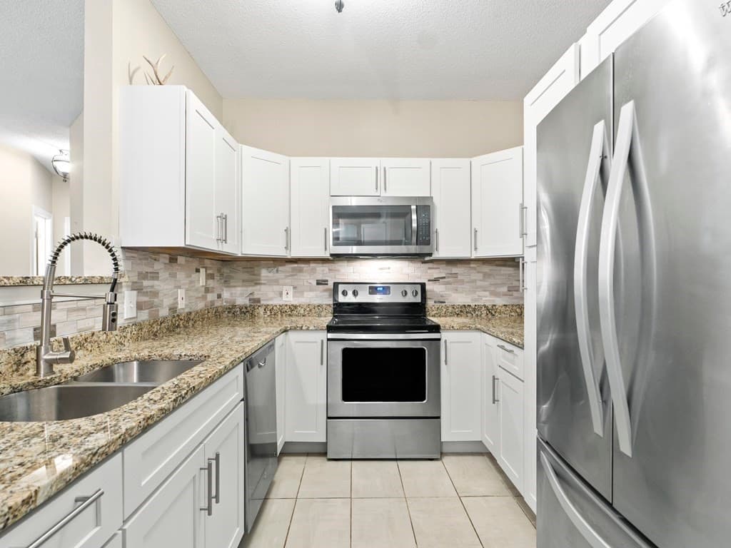 47 Bradford Commons Ln #47 photo 3