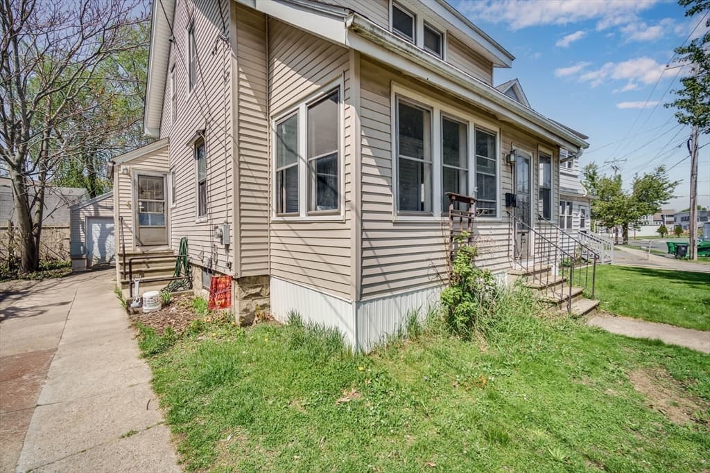 308 Hampden St photo 3
