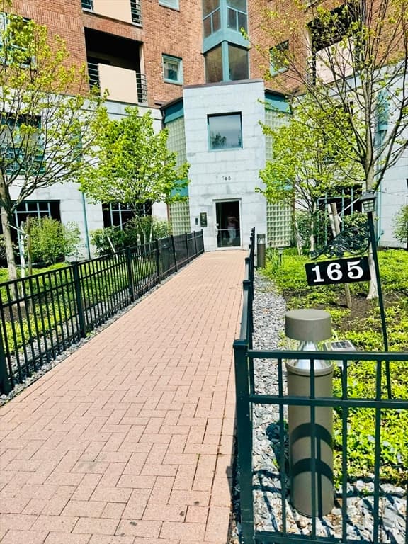 165 Cottage St #713