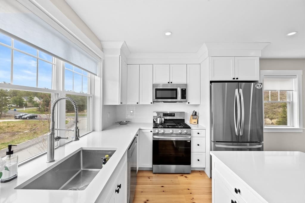 29 Waterview Way photo 3