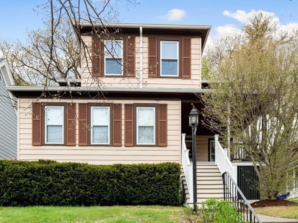 1232 Salem St photo 2