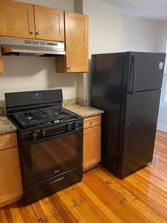 184 Walnut Ave #1 photo 2